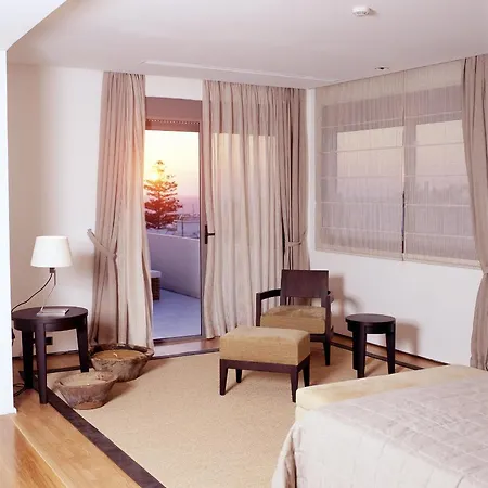 Hotel Angela Downtown 3*