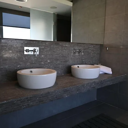 Angela Downtown Hotel