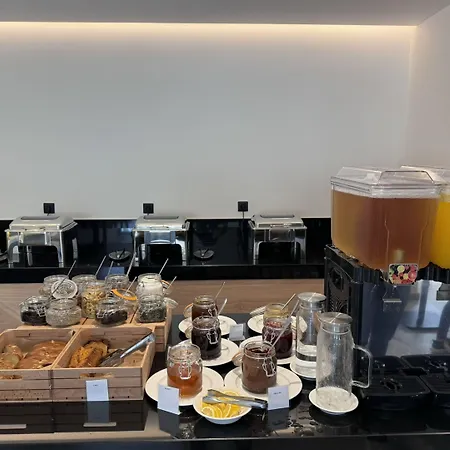 Otel Angela Downtown 3*