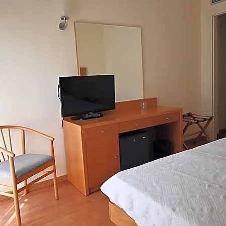 Otel Angela Downtown 3*