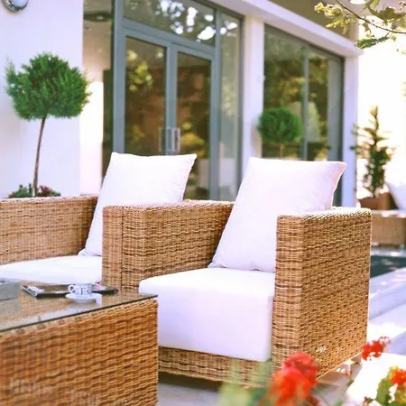 Otel Angela Downtown 3*