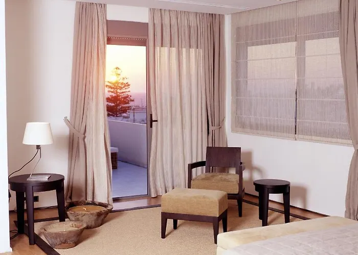 Hotel Angela Downtown 3*