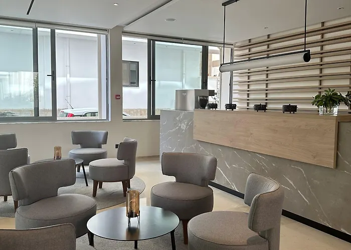 Hotel Angela Downtown 3*