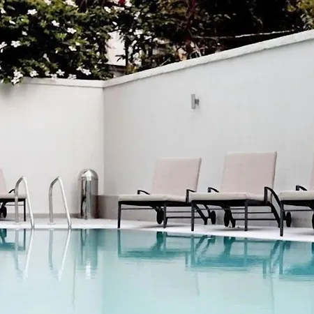 ホテル Angela Downtown