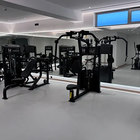 Angela Downtown ホテル