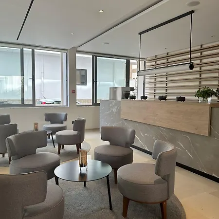 ホテル Angela Downtown 3*