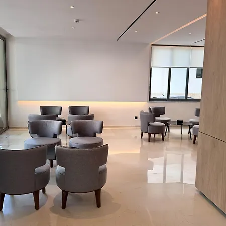 ホテル Angela Downtown 3*