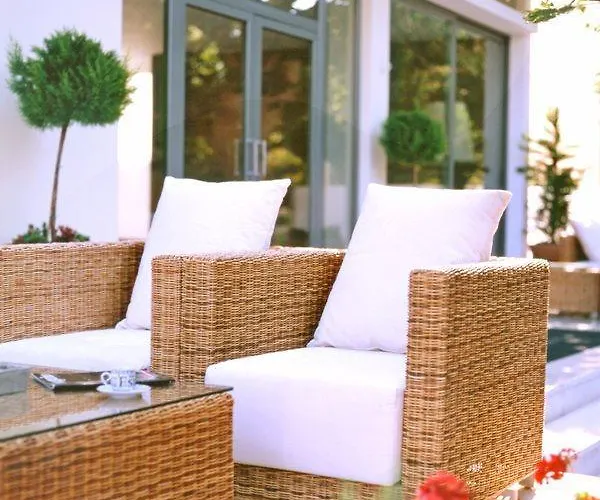 호텔 Angela Downtown 3*